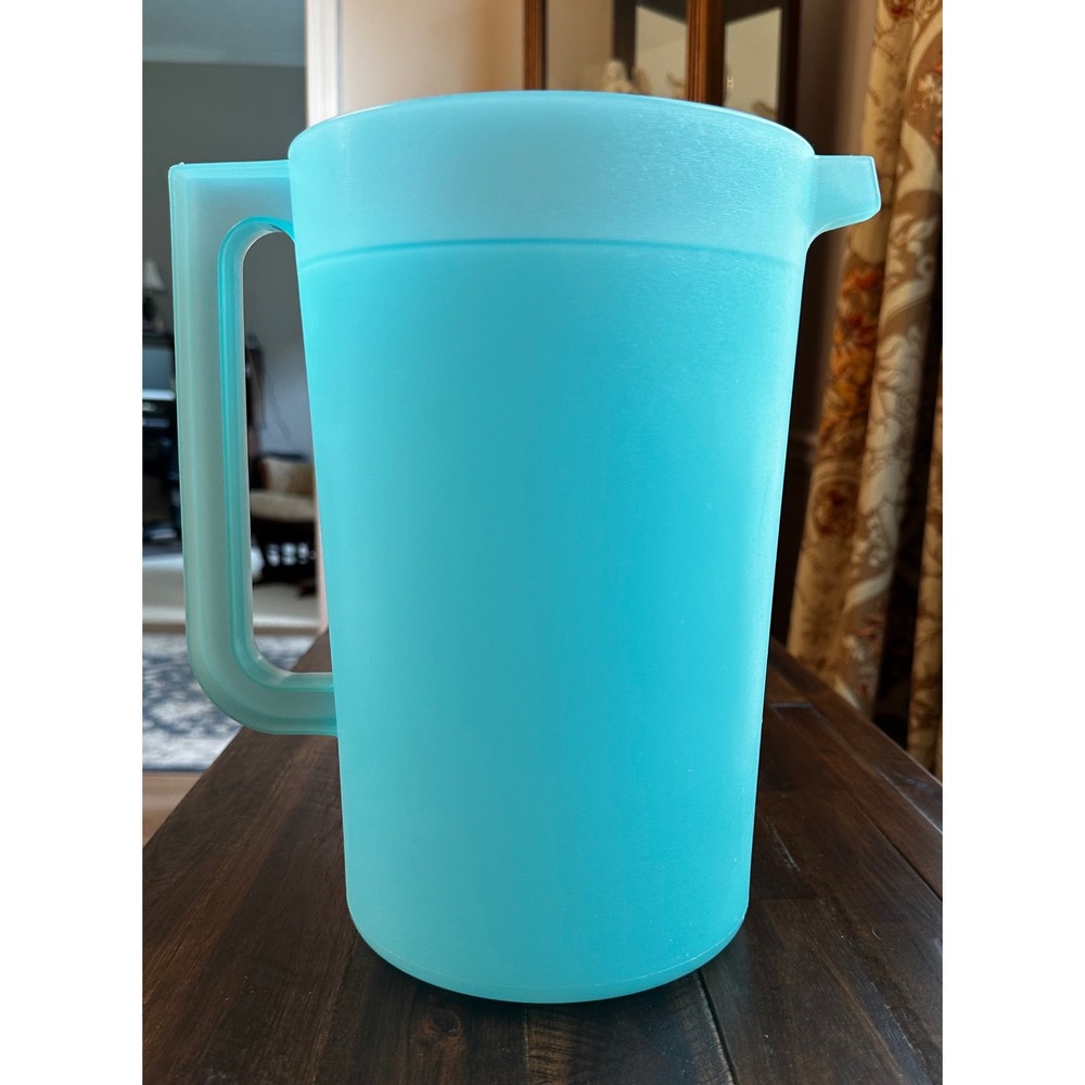 Vintage Tupperware Turquoise Blue Plastic Pitcher 1416-1 No Lid 9 Inch 2‎ Quart